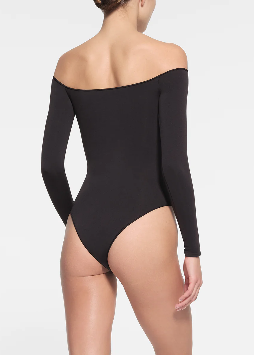 ESSENTIAL OFF THE SHOULDER BODYSUIT